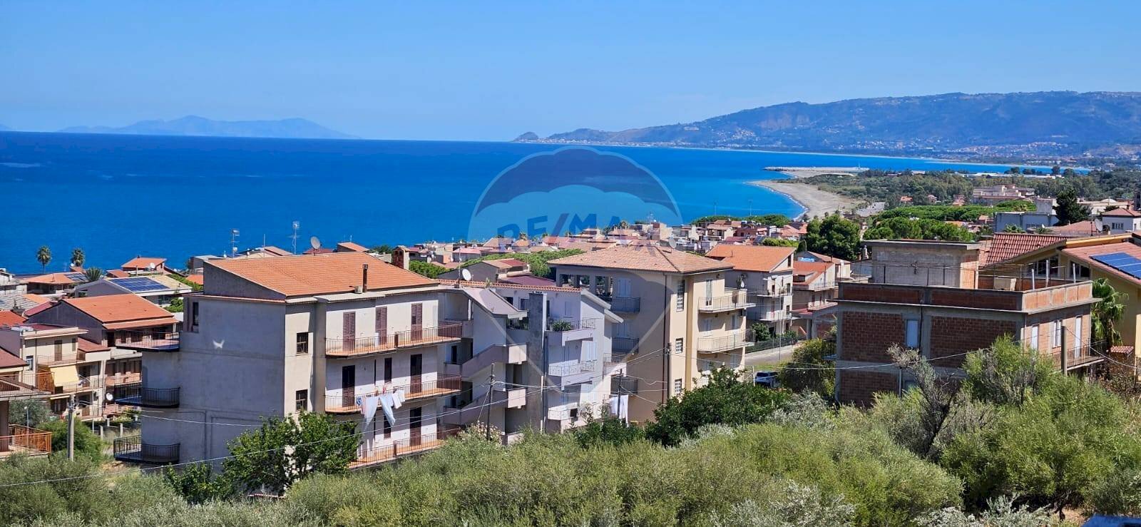 Vista dell\'acqua - Four-room apartment Via Gaggini
 
29, Acquedolci - photo 1