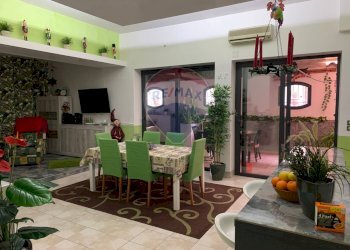 Sala da pranzo - Hotel Via della Quercia
 
7, Nicolosi - foto 2