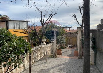 Edificio all\'aperto - Hotel Via della Quercia
 
7, Nicolosi - foto 15