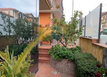 Giardino - Hotel Via della Quercia
 
7, Nicolosi - foto 46