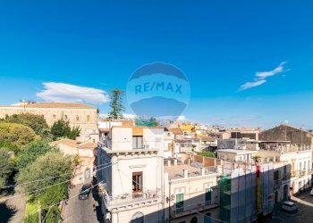 Edificio all\'aperto - Casa indipendente Via Dafnica / Vico Gambini
 
2, Acireale - foto 2