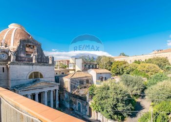 Edificio all\'aperto - Casa indipendente Via Dafnica / Vico Gambini
 
2, Acireale - foto 3