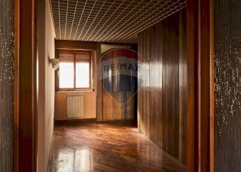 Hall / corridoio - Apartment Giuseppe La Farina
 
141, Messina - photo 5