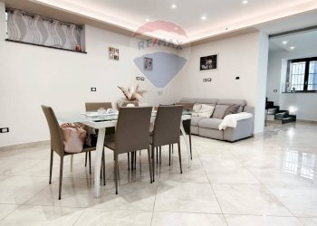 Sala da pranzo - Casa indipendente via porto salvo
 
41, Acireale - foto 1