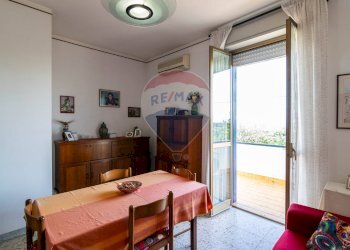 Sala da pranzo - Quadrilocale Via Don Giovanni Minzoni
 
6, Catania - foto 22