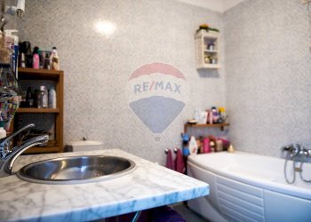 Bagno - Appartamento viale Vittorio Veneto
 
14, Rignano sull'Arno - foto 19