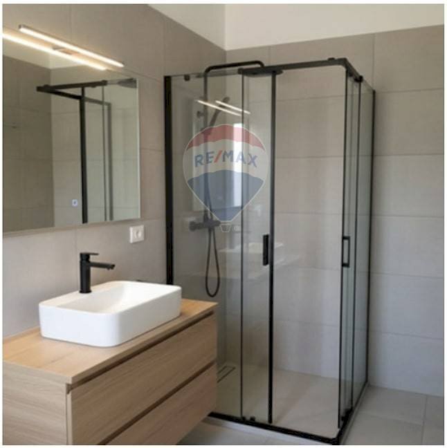 Bagno - Semi-detached house Via Argine Po
 
114, San Benedetto Po - photo 3