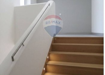 Scale - Casa semi indipendente Via Argine Po
 
114, San Benedetto Po - foto 7