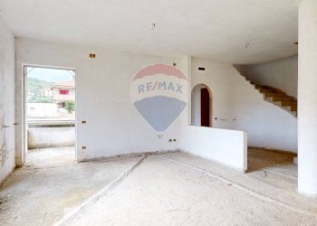 Stanza vuota - Villa a Schiera via Finestre, Castel Morrone - foto 7