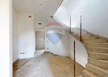 Scale - Villa a Schiera via Finestre, Castel Morrone - foto 17