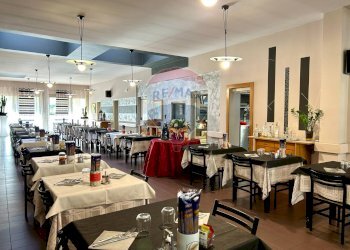 Sala da pranzo - Locale Commerciale Darfo Boario Terme - foto 4
