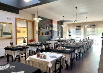 Sala da pranzo - Locale Commerciale Darfo Boario Terme - foto 6