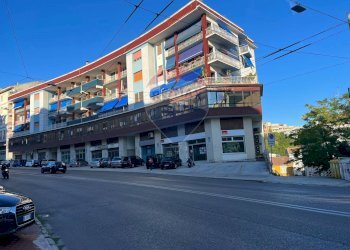 Edificio all\'aperto - Office Ancona - photo 2