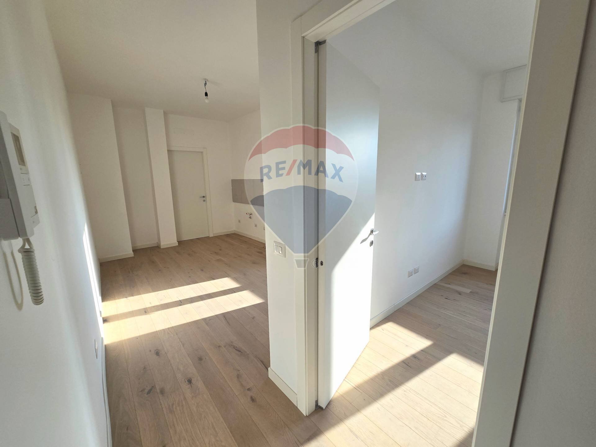 Hall / corridoio - Trilocale Via Matteo Civitali
 
47, Milano - foto 2