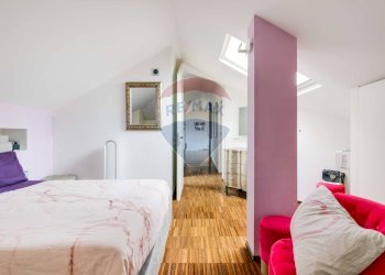 Camera / camera da letto - Villa Bifamiliare VIA DI VITTORIO
 
29, Samarate - foto 15