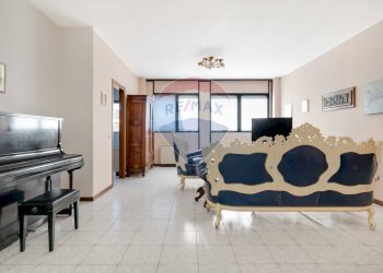 Camera / camera da letto - Ufficio via V. Veneto
8/A, Gallarate - foto 3