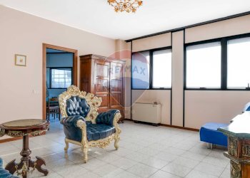 Soggiorno - Ufficio via V. Veneto
8/A, Gallarate - foto 6