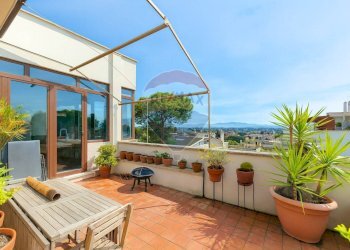 Terrazza - Attic Via Casale Ghella
 
45, Roma - photo 1