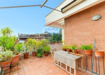 Terrazza - Attic Via Casale Ghella
 
45, Roma - photo 17