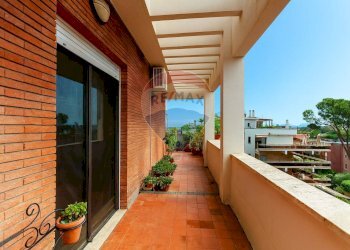 Balcone - Attic Via Casale Ghella
 
45, Roma - photo 20