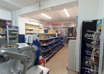 Dispensa di stoccaggio - Negozio via garibaldi
 
16, Caronno Varesino - foto 11