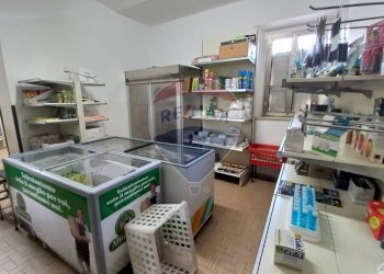 Dispensa di stoccaggio - Negozio via garibaldi
 
16, Caronno Varesino - foto 12