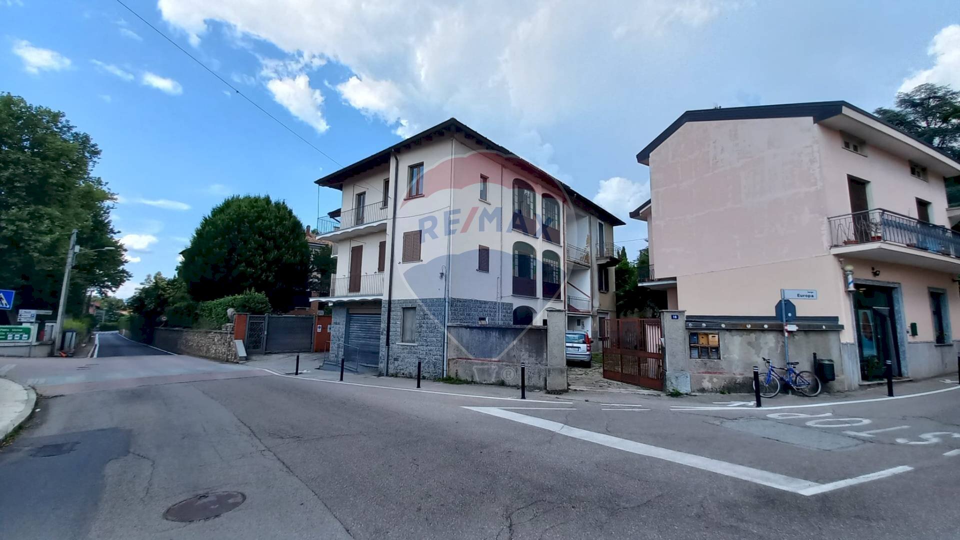 Edificio all\'aperto - Three-room apartment via garibaldi
16, Caronno Varesino - photo 2