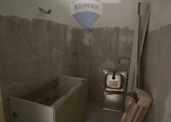 Bagno - Trilocale via garibaldi
 
16, Caronno Varesino - foto 11