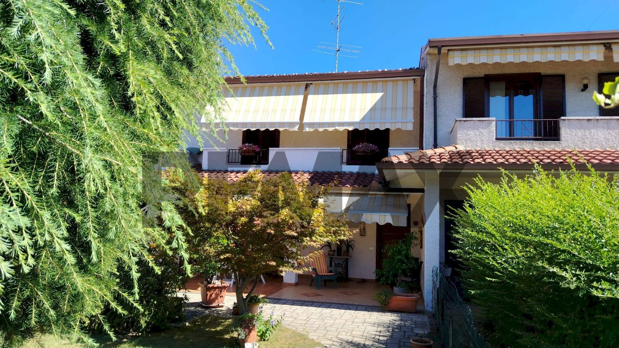 Casa all\'aperto - Terraced Villa via leoncavallo 4
 
4, Vergiate - floor plans 1