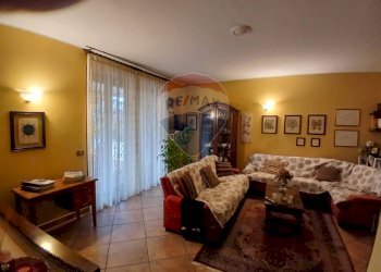 Soggiorno - Villa a Schiera via leoncavallo 4, Vergiate - foto 14