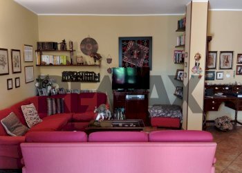 Soggiorno - Terraced Villa via leoncavallo 4
 
4, Vergiate - photo 9