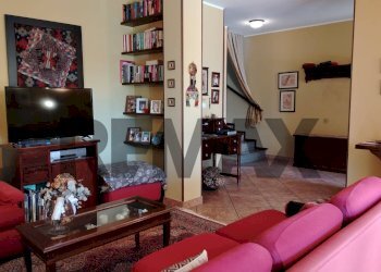Soggiorno - Terraced Villa via leoncavallo 4
 
4, Vergiate - photo 12
