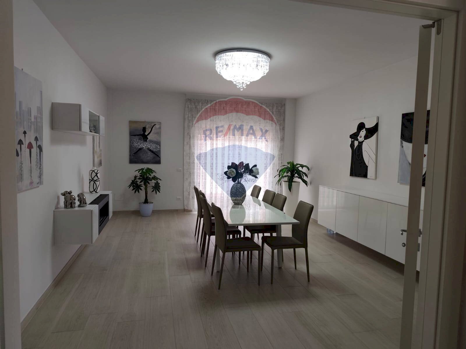 Sala da pranzo - Appartamento via Augusto Righi
 
6, Comiso - foto 1