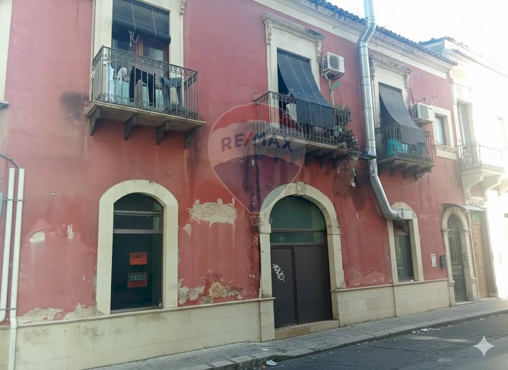 Edificio all\'aperto - Apartment Via Principe Umberto
 
333, Vittoria - photo 2