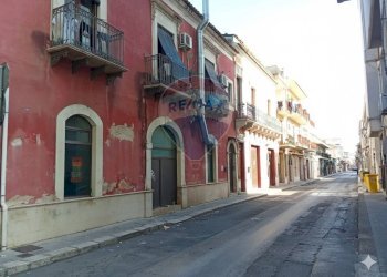 Edificio all\'aperto - Apartment Via Principe Umberto
 
333, Vittoria - photo 4