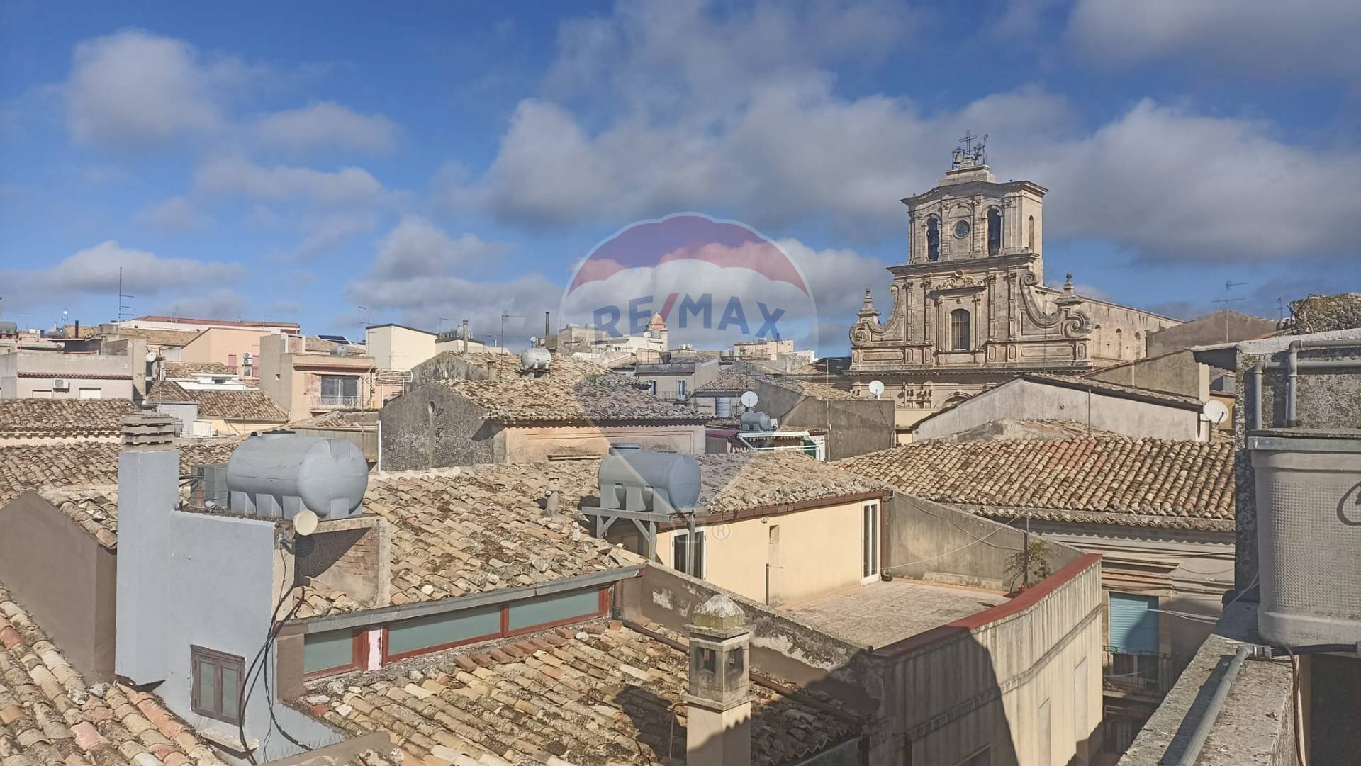 Edificio all\'aperto - Casa indipendente via terlato
 
14, Chiaramonte Gulfi - foto 1