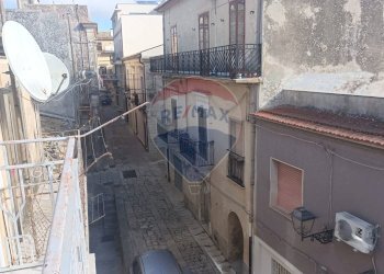 Edificio all\'aperto - Casa indipendente via terlato
 
14, Chiaramonte Gulfi - foto 6