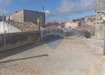 Edificio all\'aperto - Casa indipendente via terlato
 
14, Chiaramonte Gulfi - foto 43