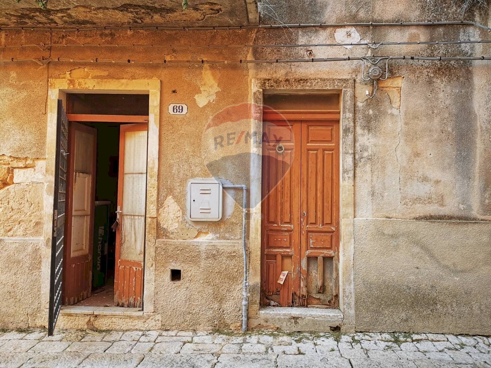 Casa all\'aperto - Casa indipendente Via Col. Umberto Maddalena
67-69, Ragusa - foto 2