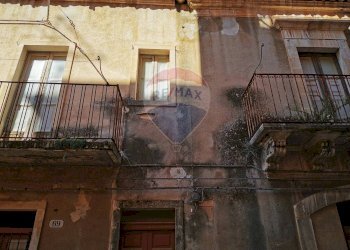 Edificio all\'aperto - Casa indipendente Via Col. Umberto Maddalena
 
67-69, Ragusa - foto 5