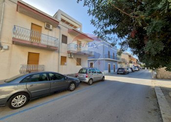 Edificio all\'aperto - Trilocale via Doberdò
 
34, Scicli - foto 22