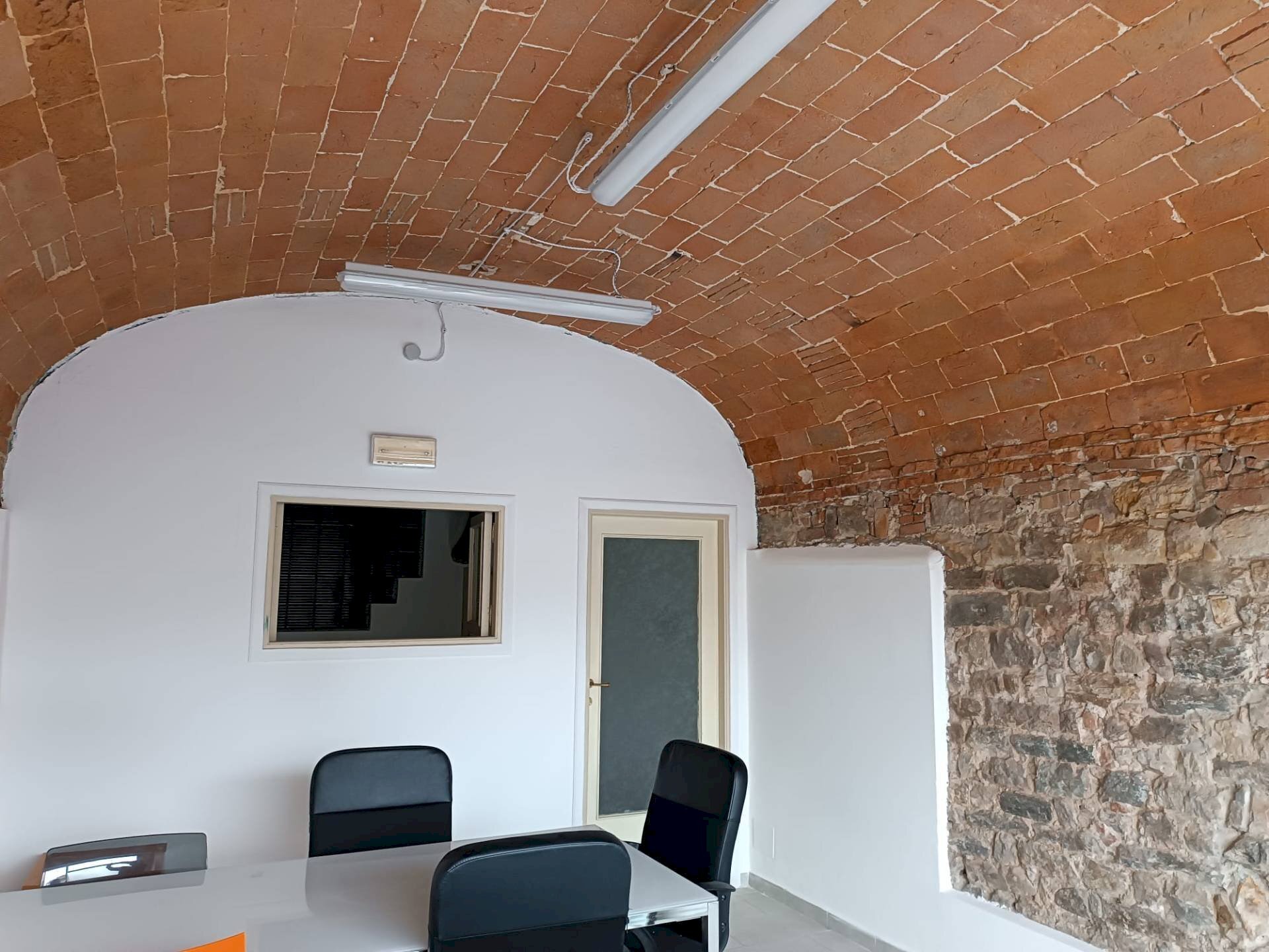 Foto 2 - Commercial Premises lungarno Gambacorti, Pisa - photo 2