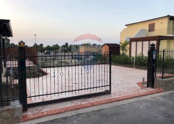 Edificio all\'aperto - Villa contrada pistavecchia
 
snc, Campofelice di Roccella - foto 7