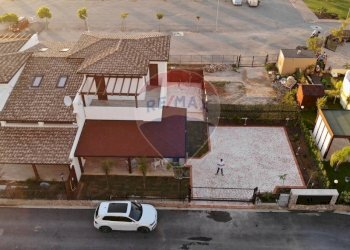 Casa all\'aperto - Villa contrada pistavecchia
 
snc, Campofelice di Roccella - foto 10