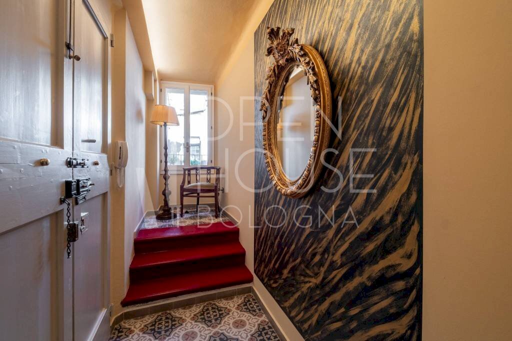 Interno palazzo - Three-room apartment via delle Moline, 1, Bologna (neighborhood Irnerio) - photo 1