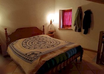 Camera da letto - Bilocale via Umberto I, 90, Fenestrelle - foto 17