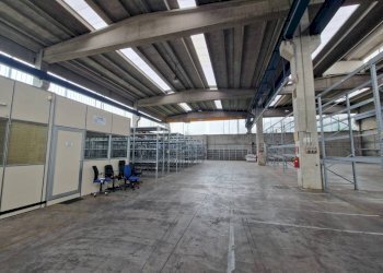 Interno non residenziale - Capannone via John Fitzgerald Kennedy, Cerro Maggiore - foto 4