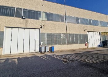 Facciata - Capannone via John Fitzgerald Kennedy, Cerro Maggiore - foto 1