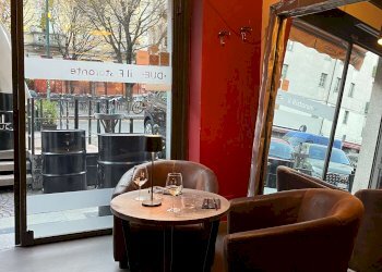 Locale - Pub - Enoteca - Wine Bar piazza EMANUELE FILIBERTO, 6/A, Torino (zona Centro) - foto 6