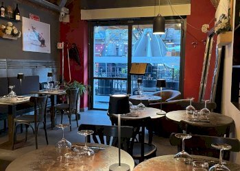 Locale - Pub - Enoteca - Wine Bar piazza EMANUELE FILIBERTO, 6/A, Torino (zona Centro) - foto 9